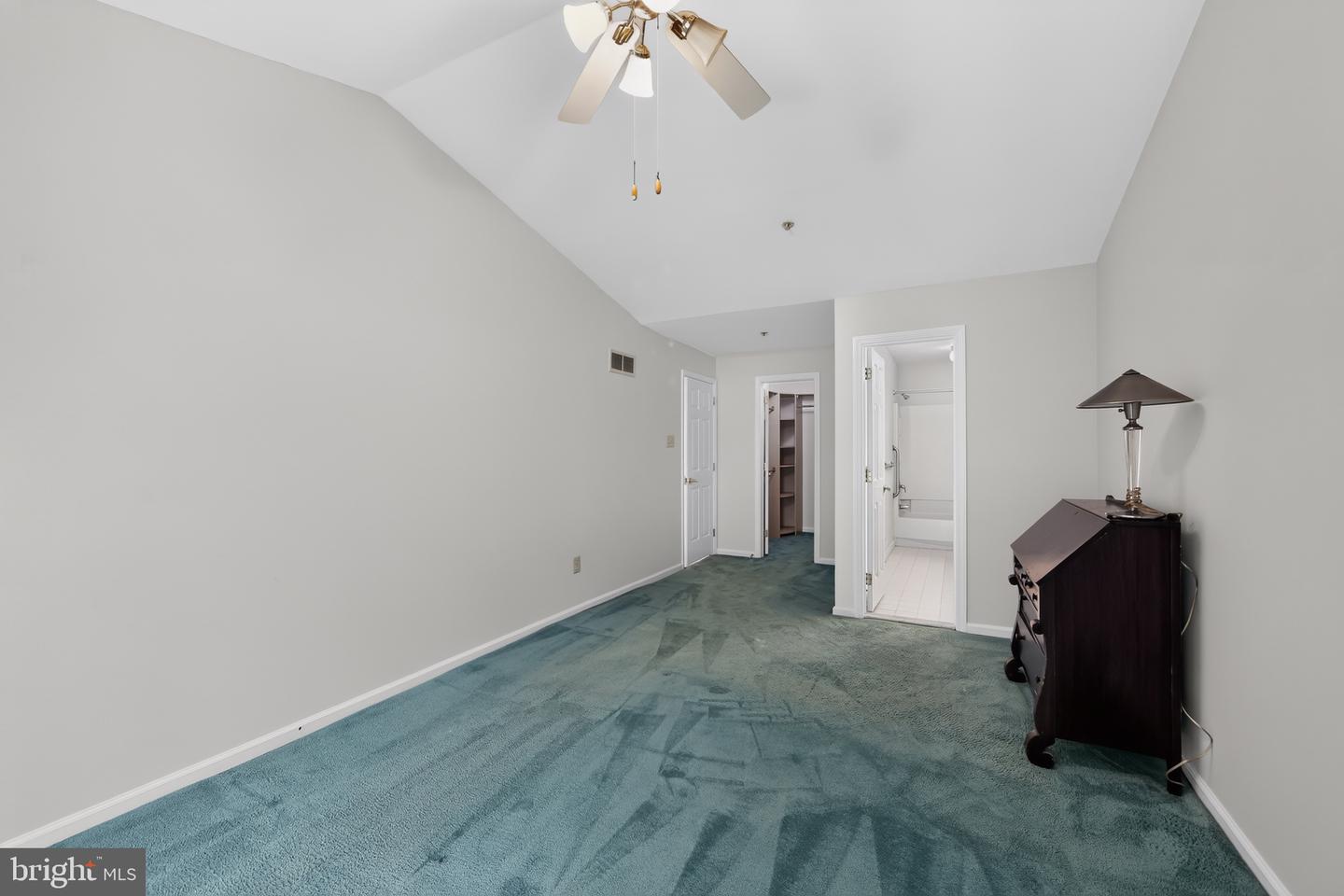 69 Bristol Ct Property Photo 22