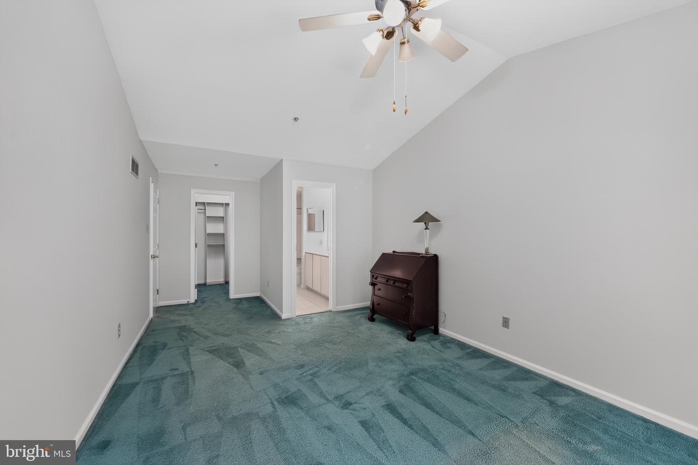 69 Bristol Ct Property Photo 23