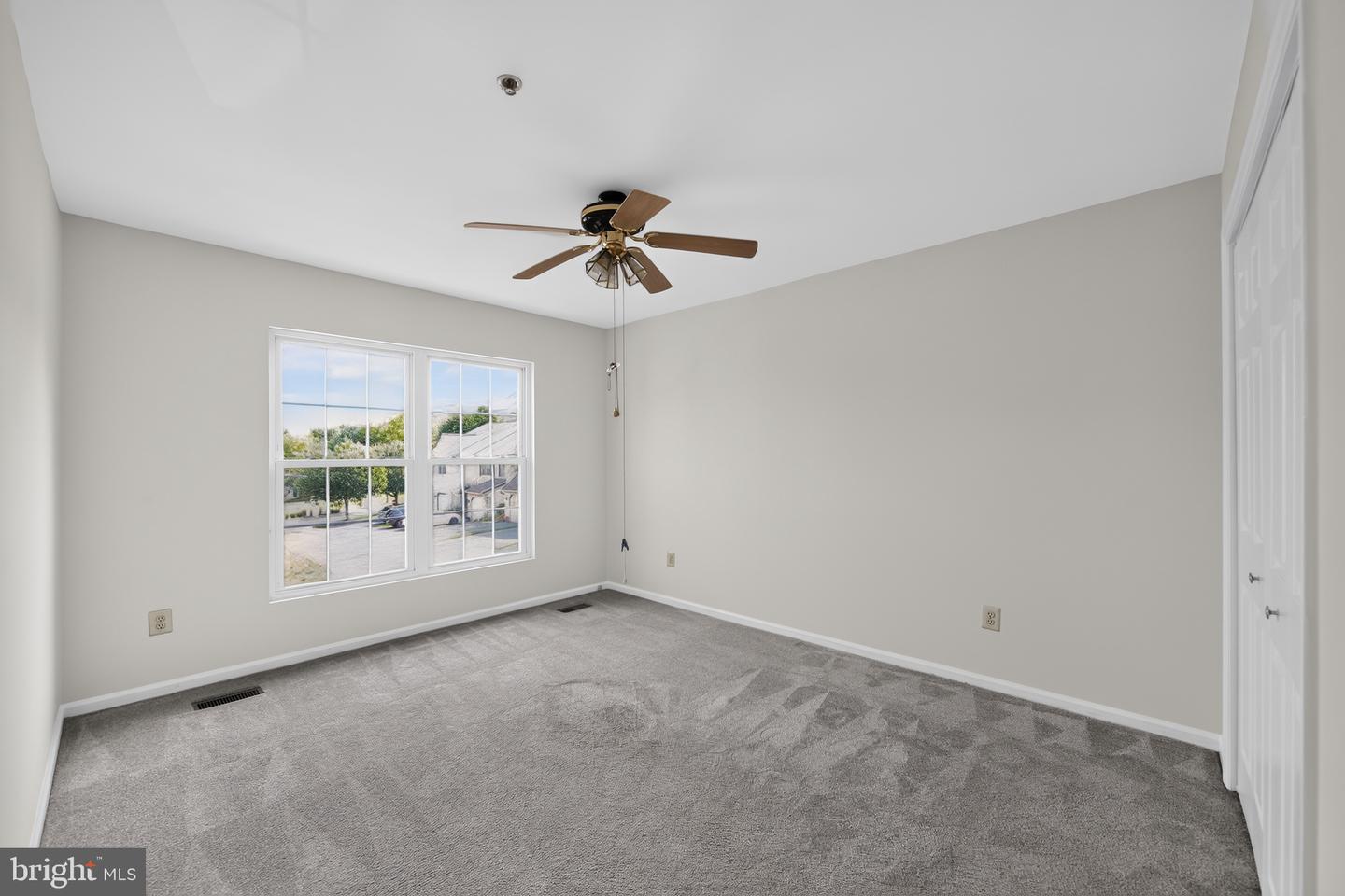 69 Bristol Ct Property Photo 27