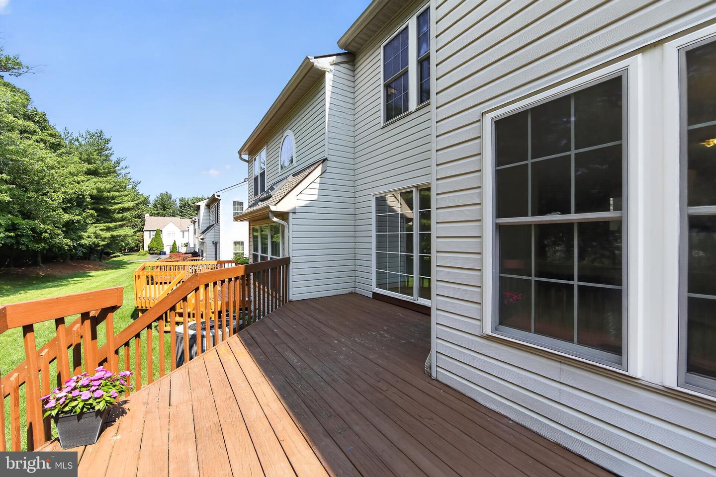 69 Bristol Ct Property Photo 36
