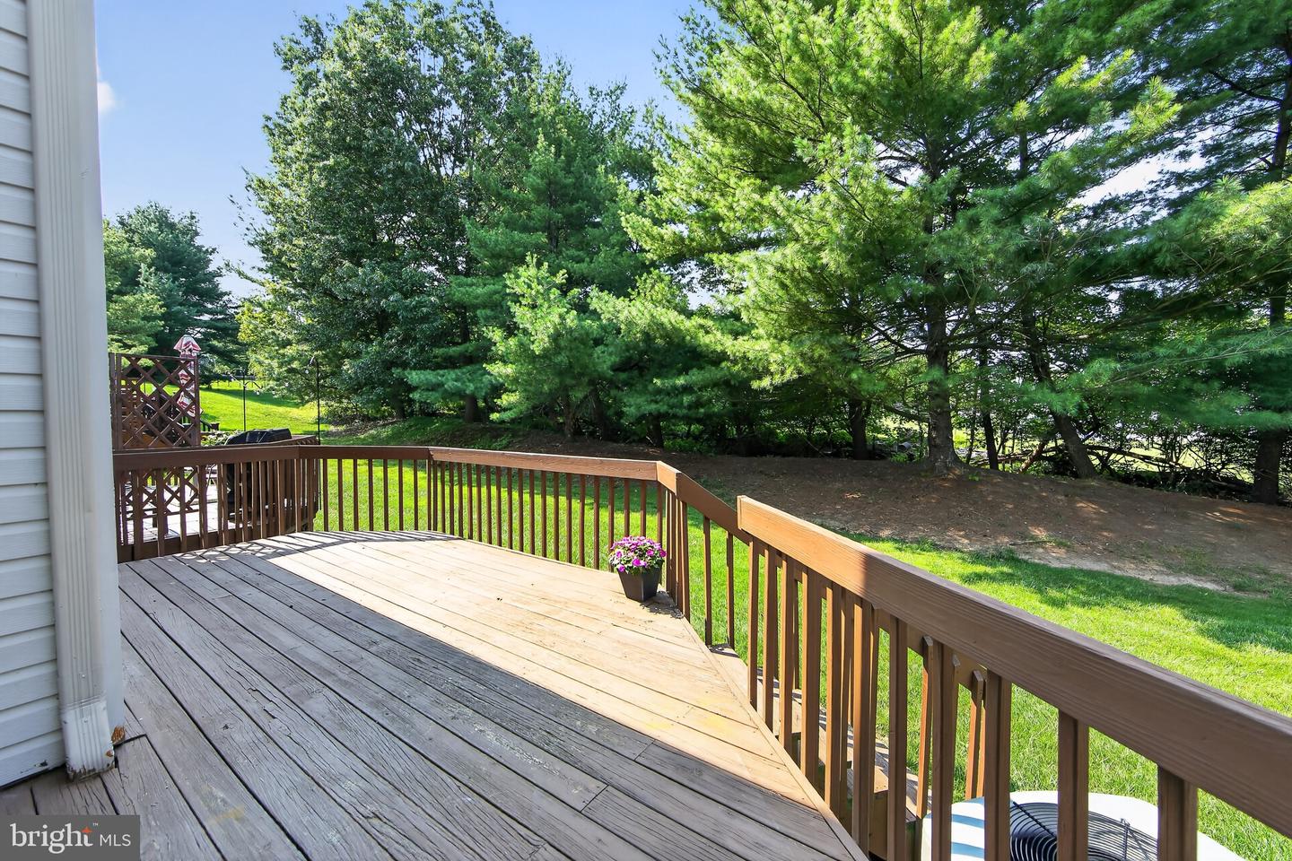 69 Bristol Ct Property Photo 37