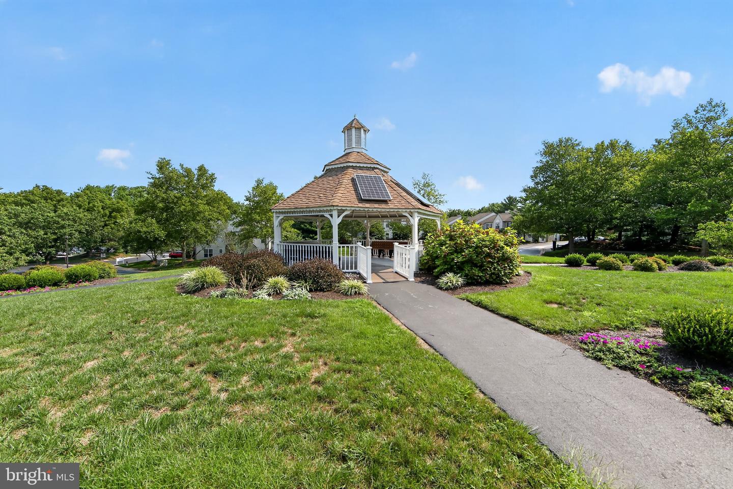 69 Bristol Ct Property Photo 40