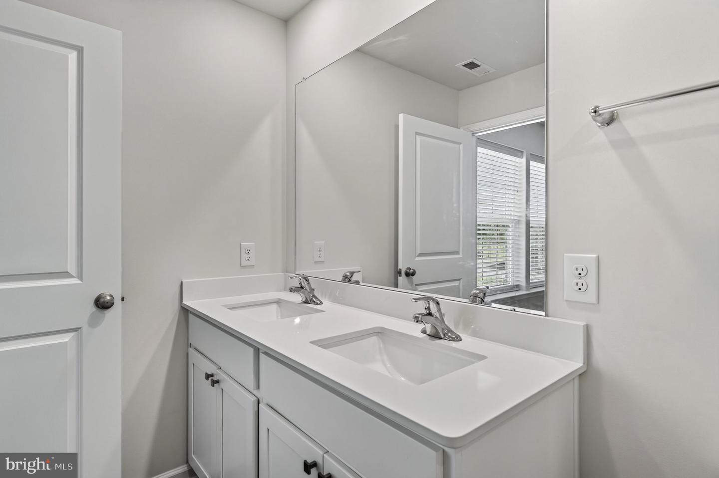 909 Still Waters Property Photo 25