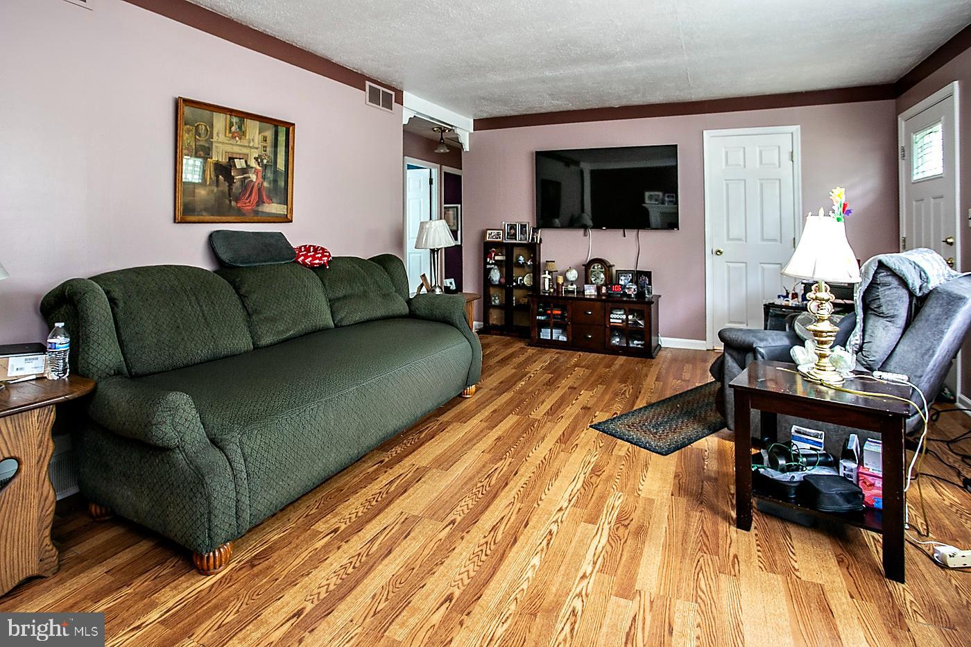 24 S Park Ave Property Photo 10