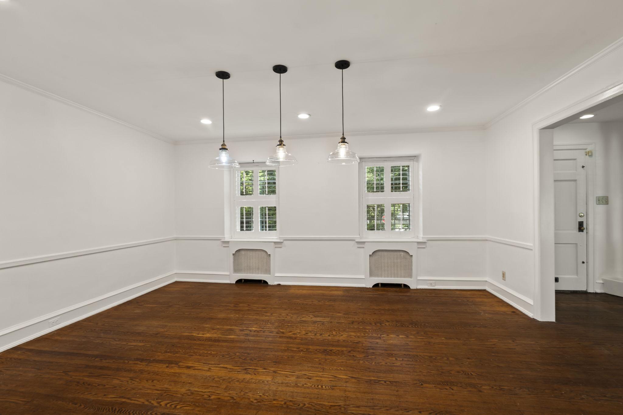 1401 Surrey Ln Property Photo 16