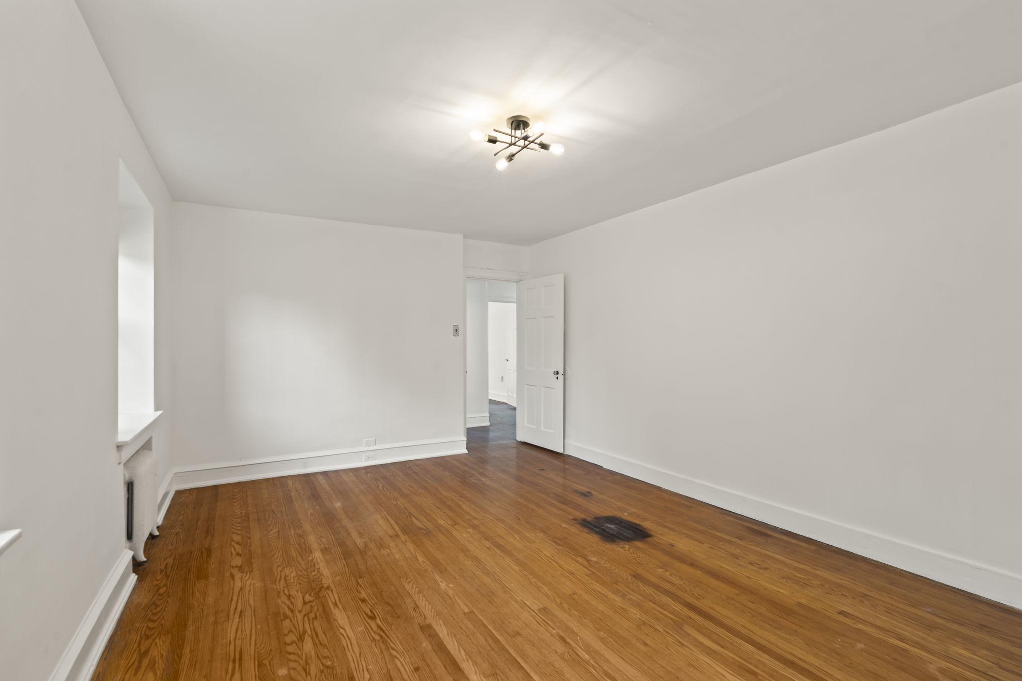 1401 Surrey Ln Property Photo 27