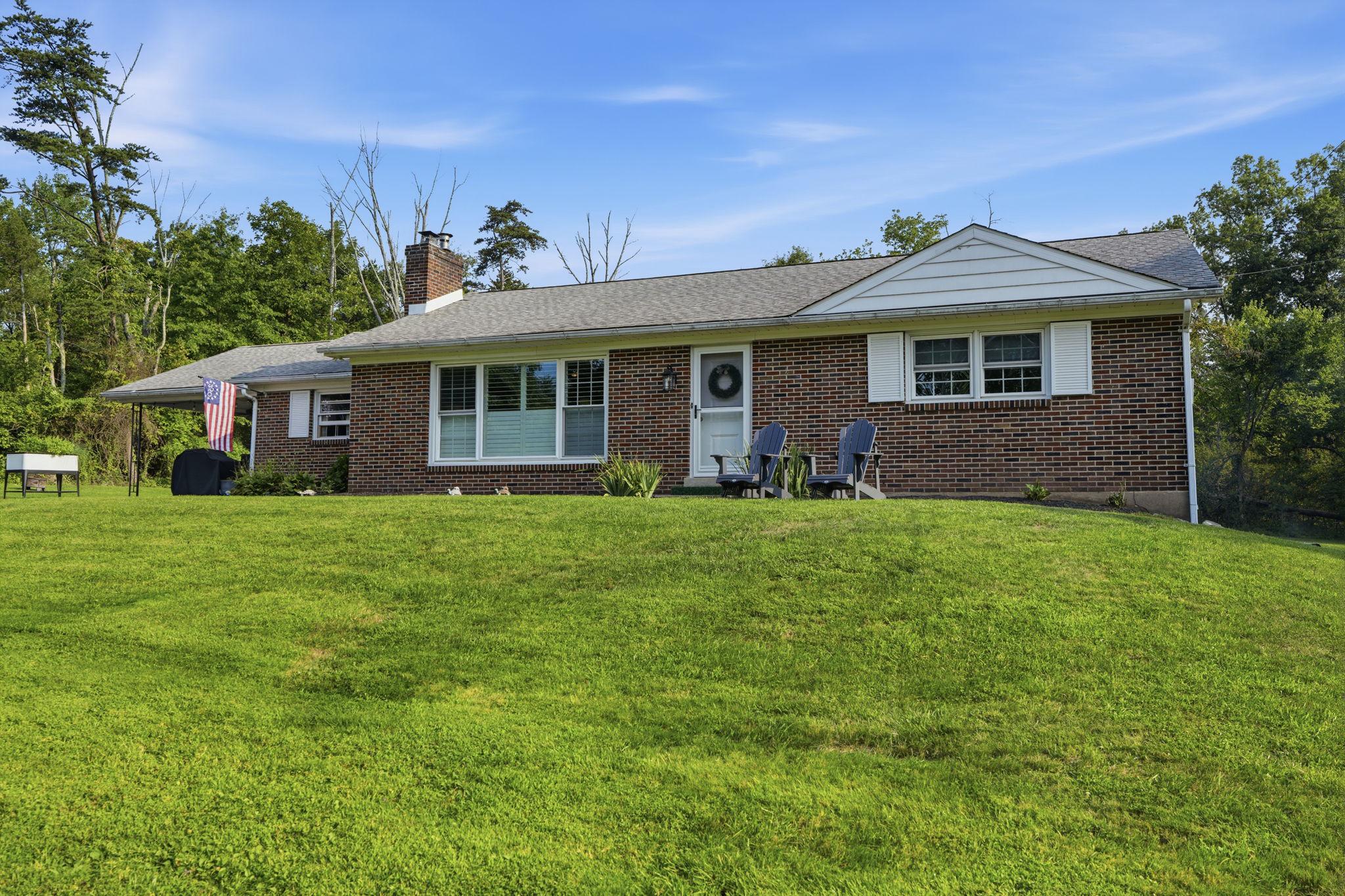 2050 Price Rd Property Photo 3