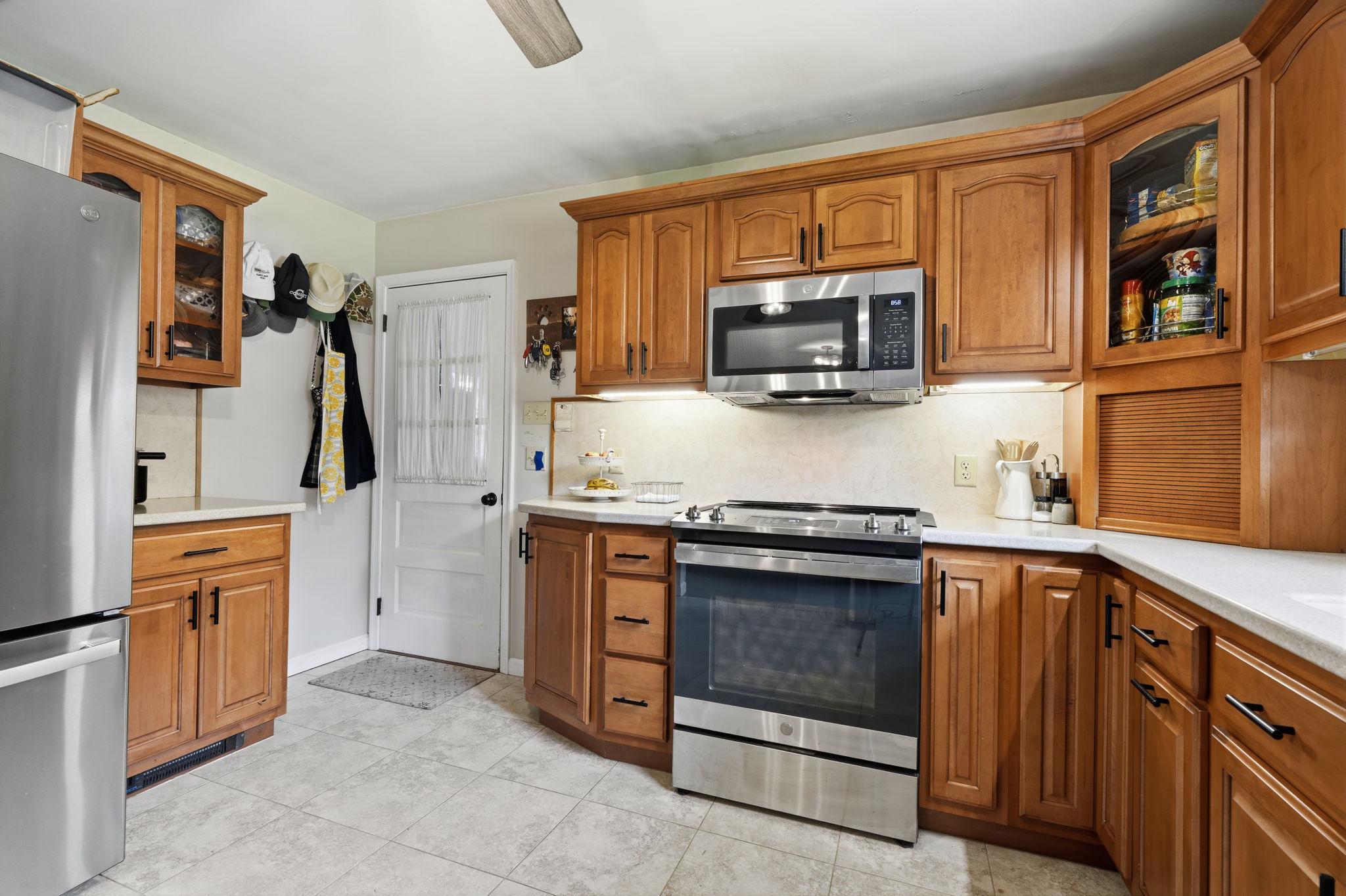 2050 Price Rd Property Photo 12