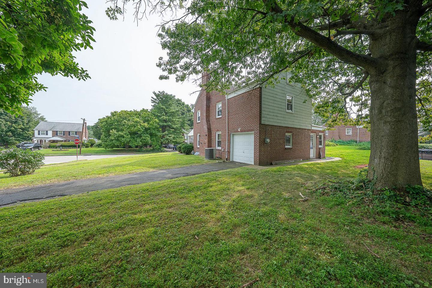116 Andrea Rd Property Photo 24