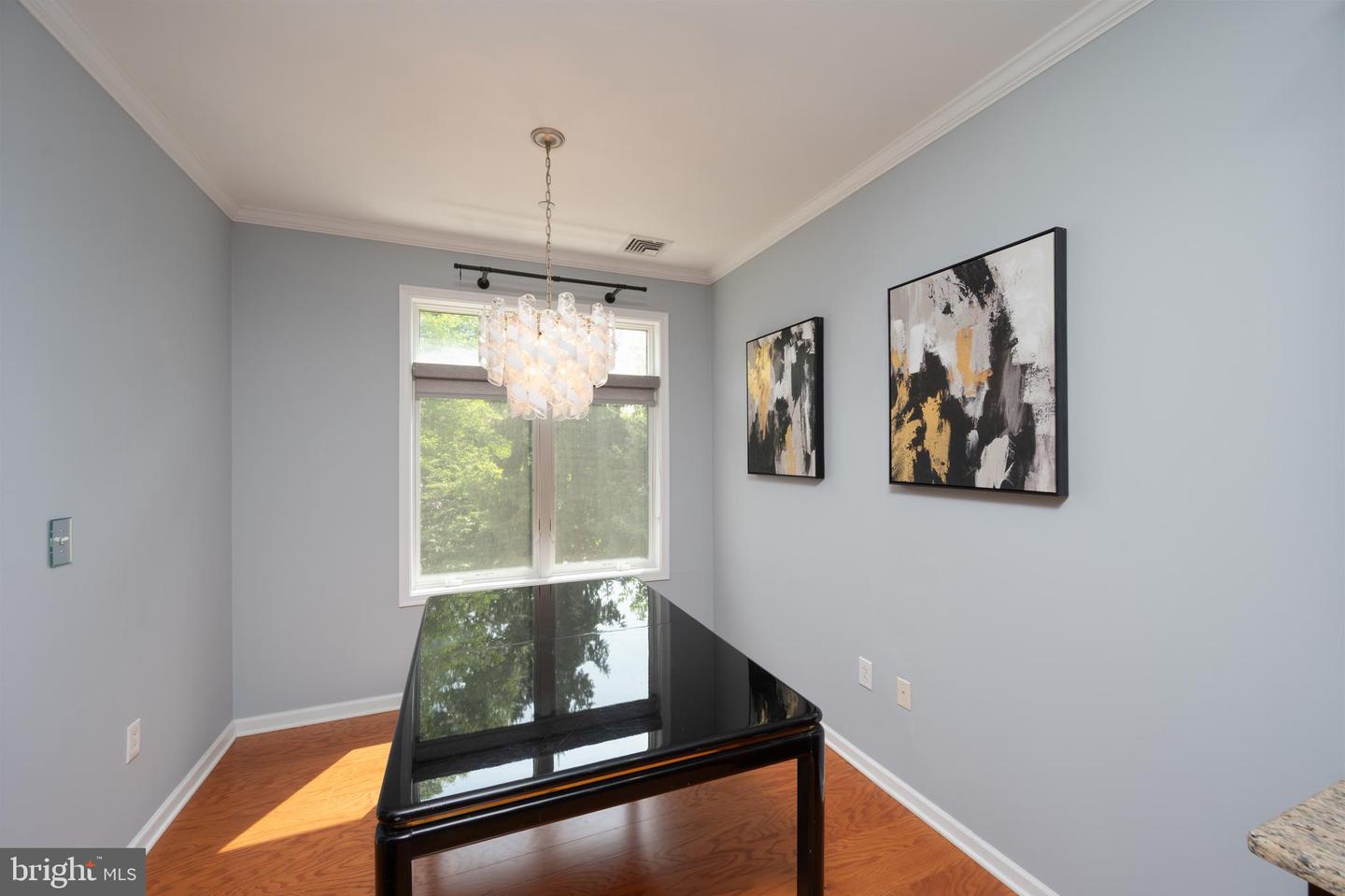 208 Carson Ter Property Photo 8