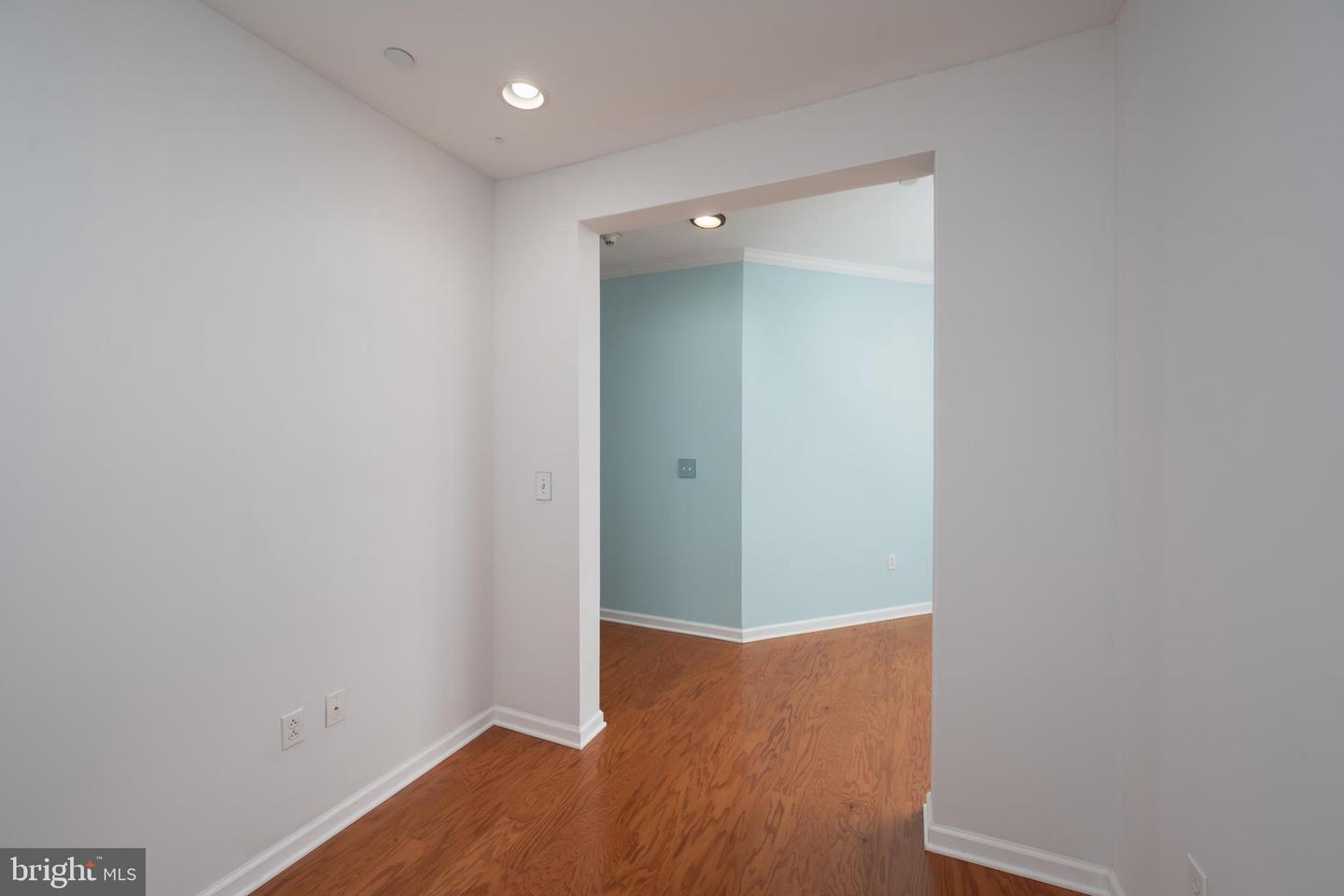 208 Carson Ter Property Photo 22