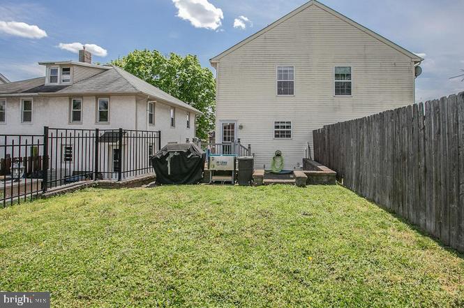 321 Southern Ave Property Photo 3