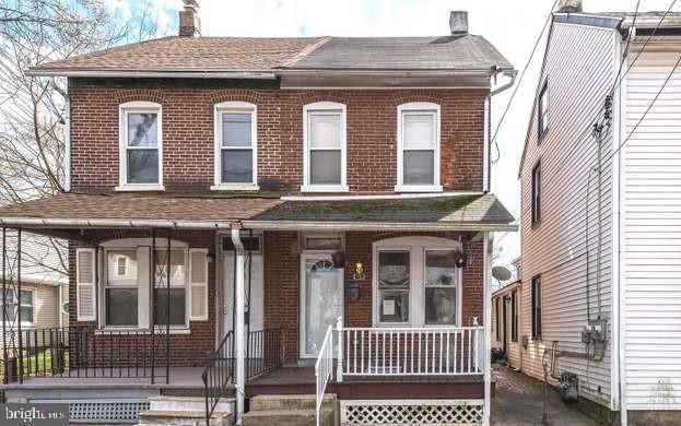 424 BEECH ST Property Photo 1