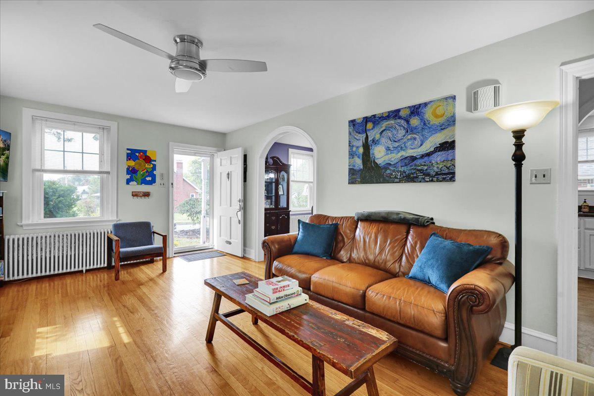 425 Pennsylvania Ave Property Photo 8