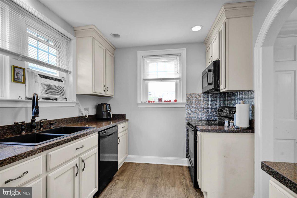 425 Pennsylvania Ave Property Photo 14