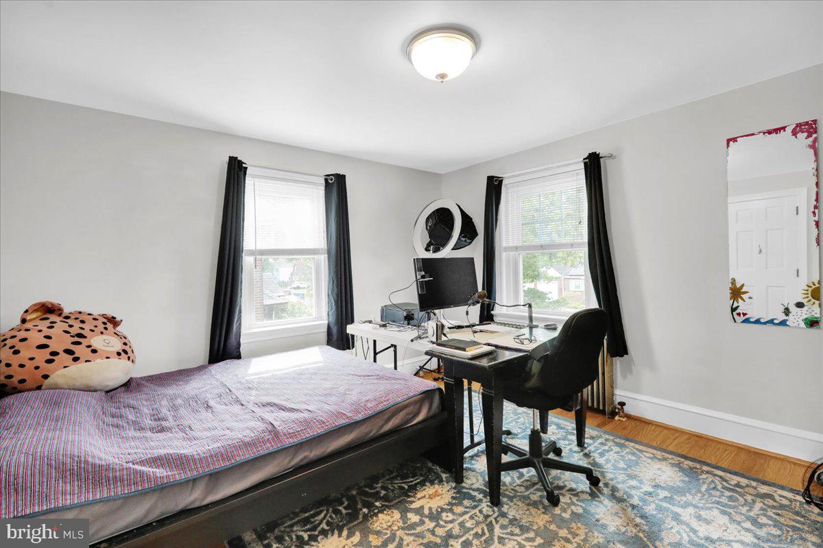 425 Pennsylvania Ave Property Photo 23