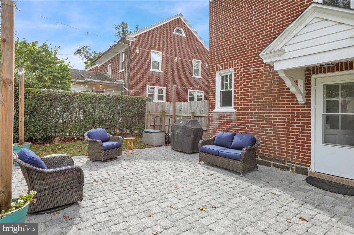 425 Pennsylvania Ave Property Photo 27