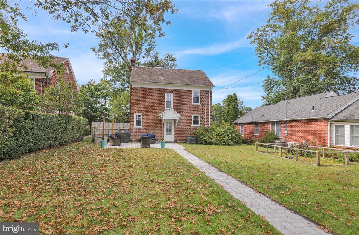 425 Pennsylvania Ave Property Photo 30