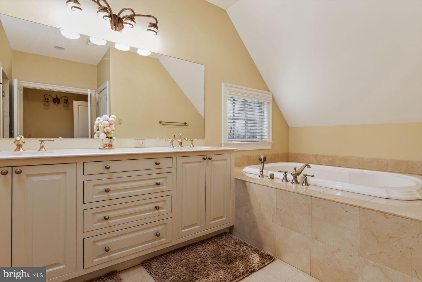 1424 Evans Rd Property Photo 27