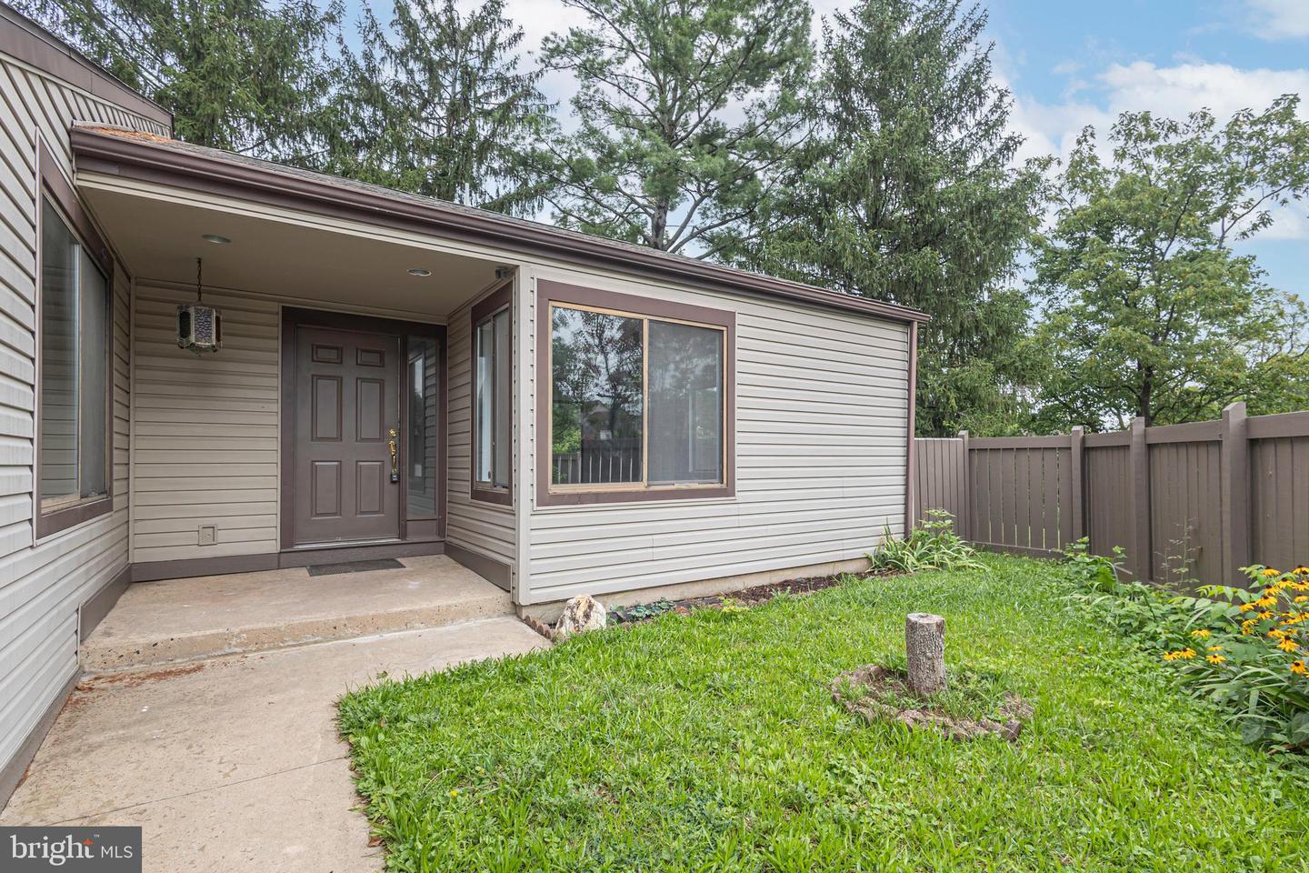 361 Bridge St Property Photo 5