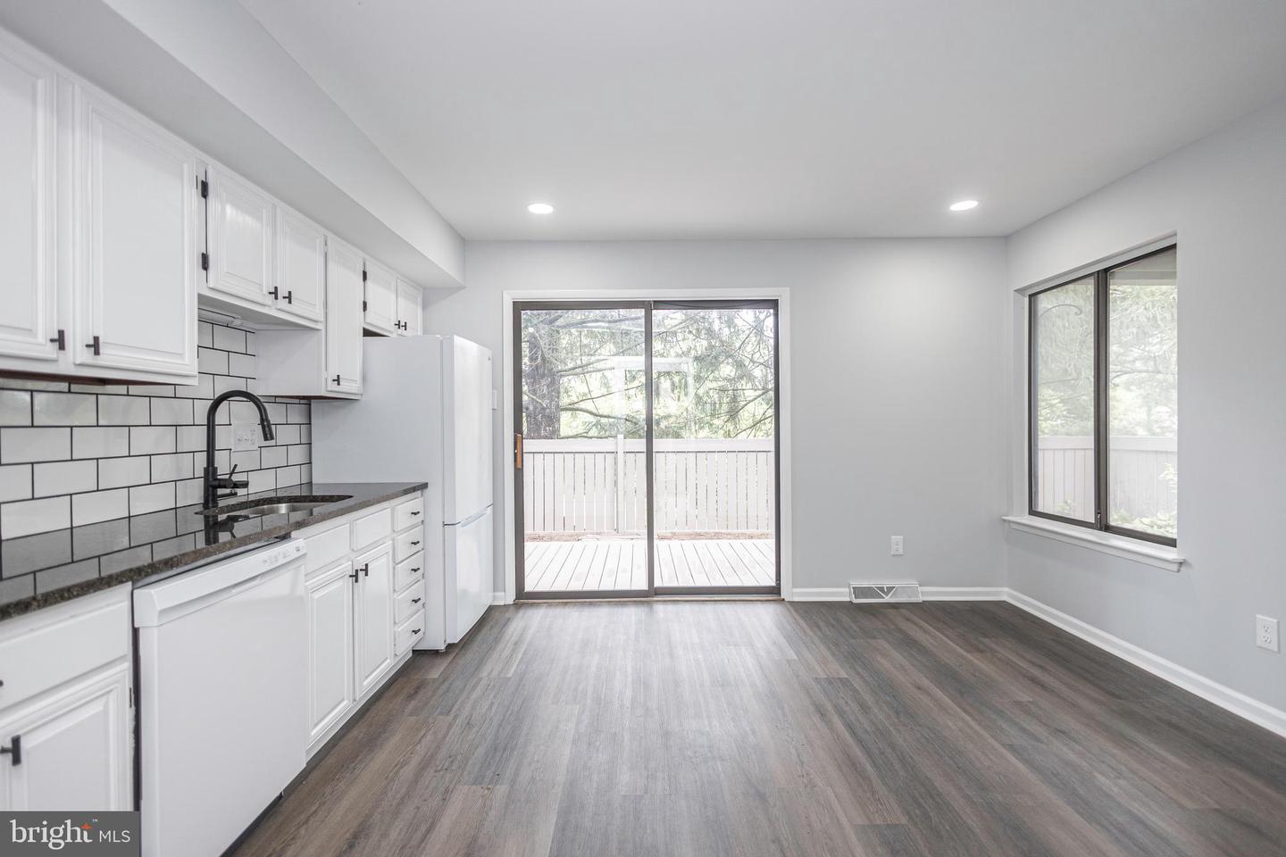 361 Bridge St Property Photo 12