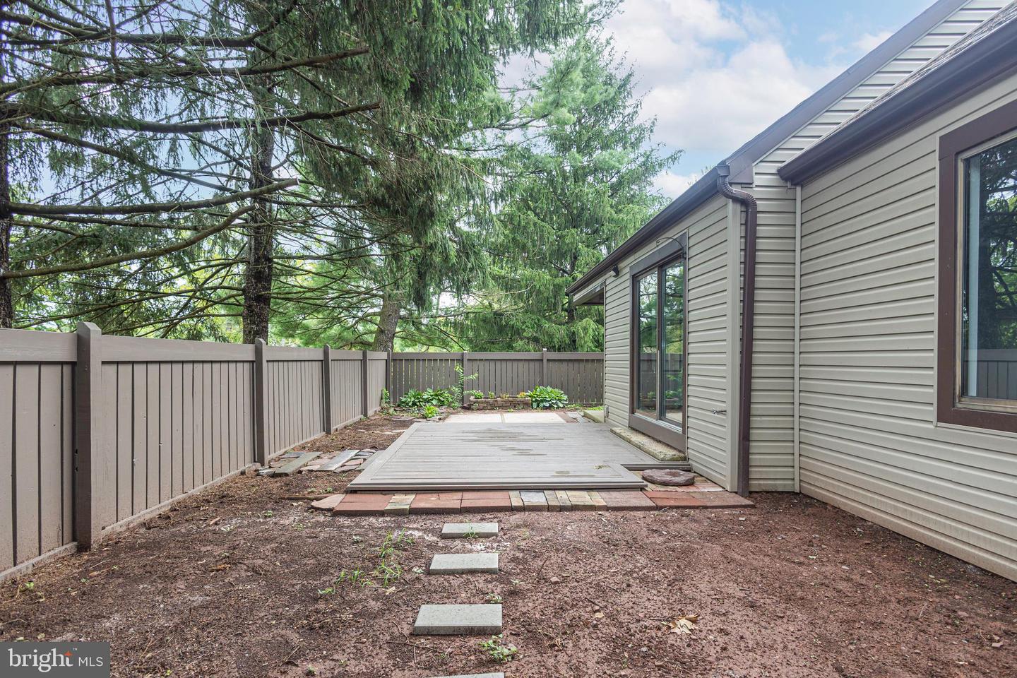 361 Bridge St Property Photo 34