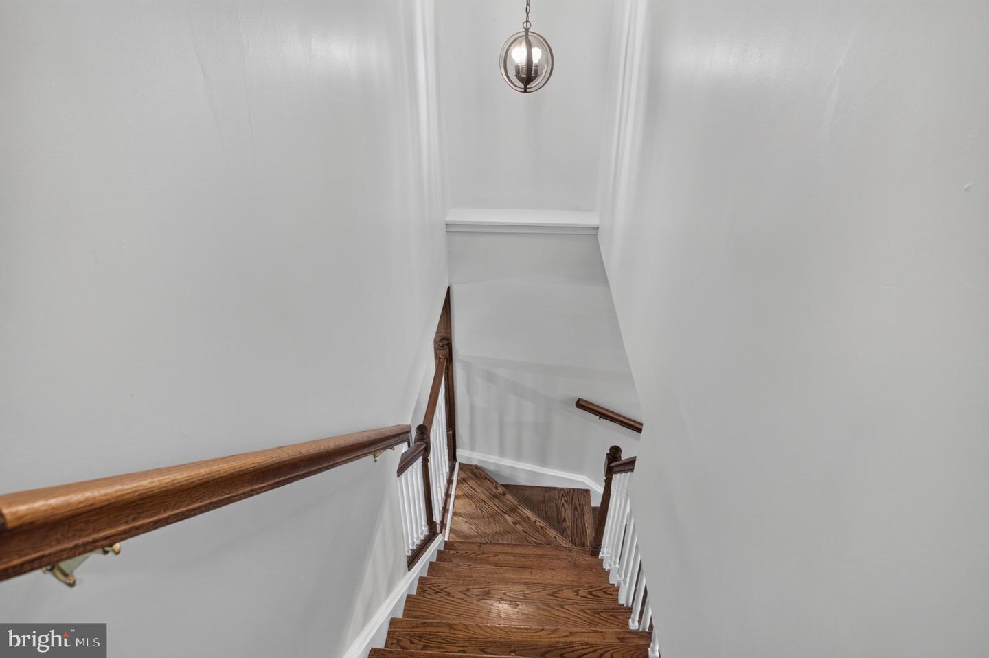 2741 Fernwood Ave Property Photo 29