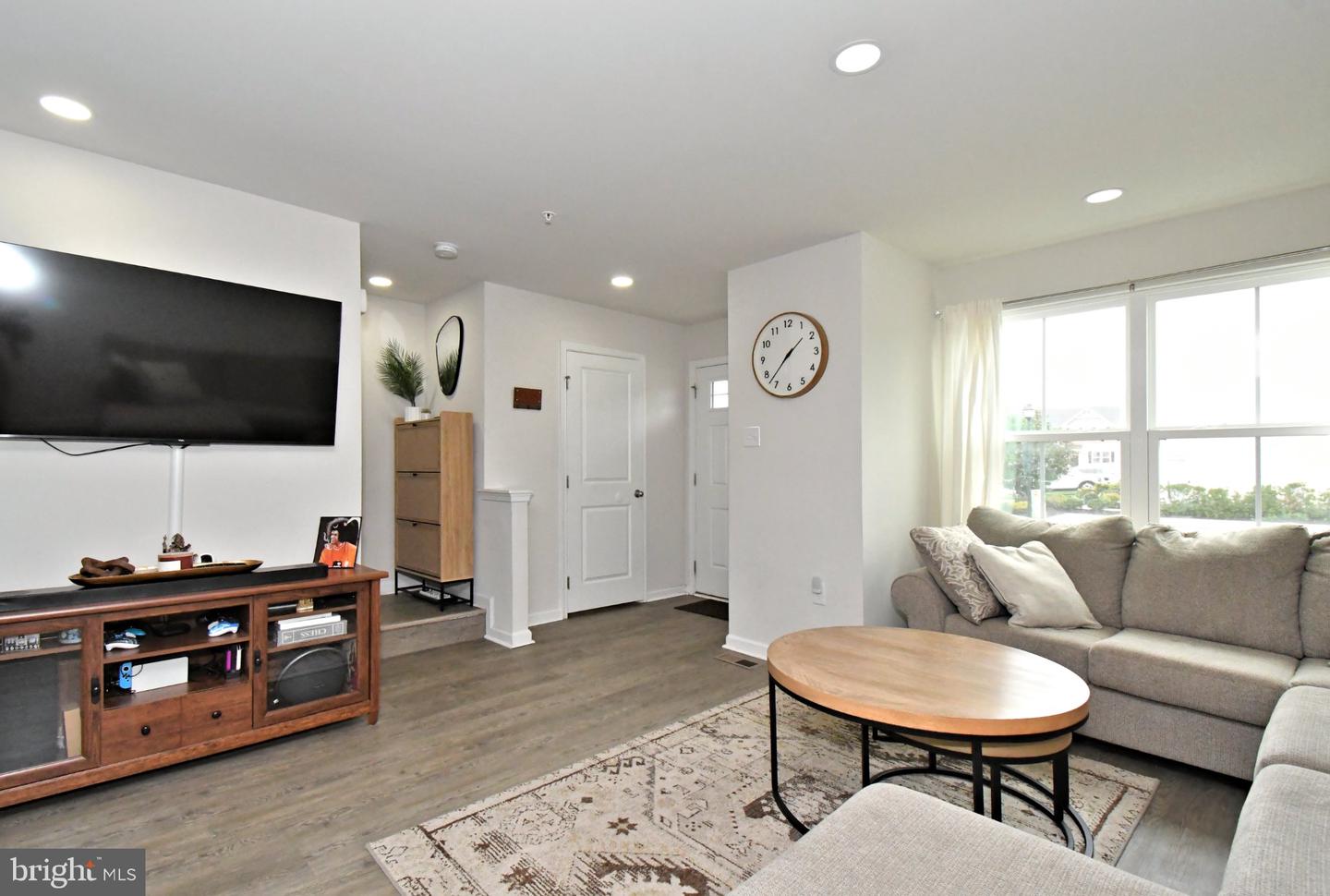 15 Castle Dr Property Photo 1