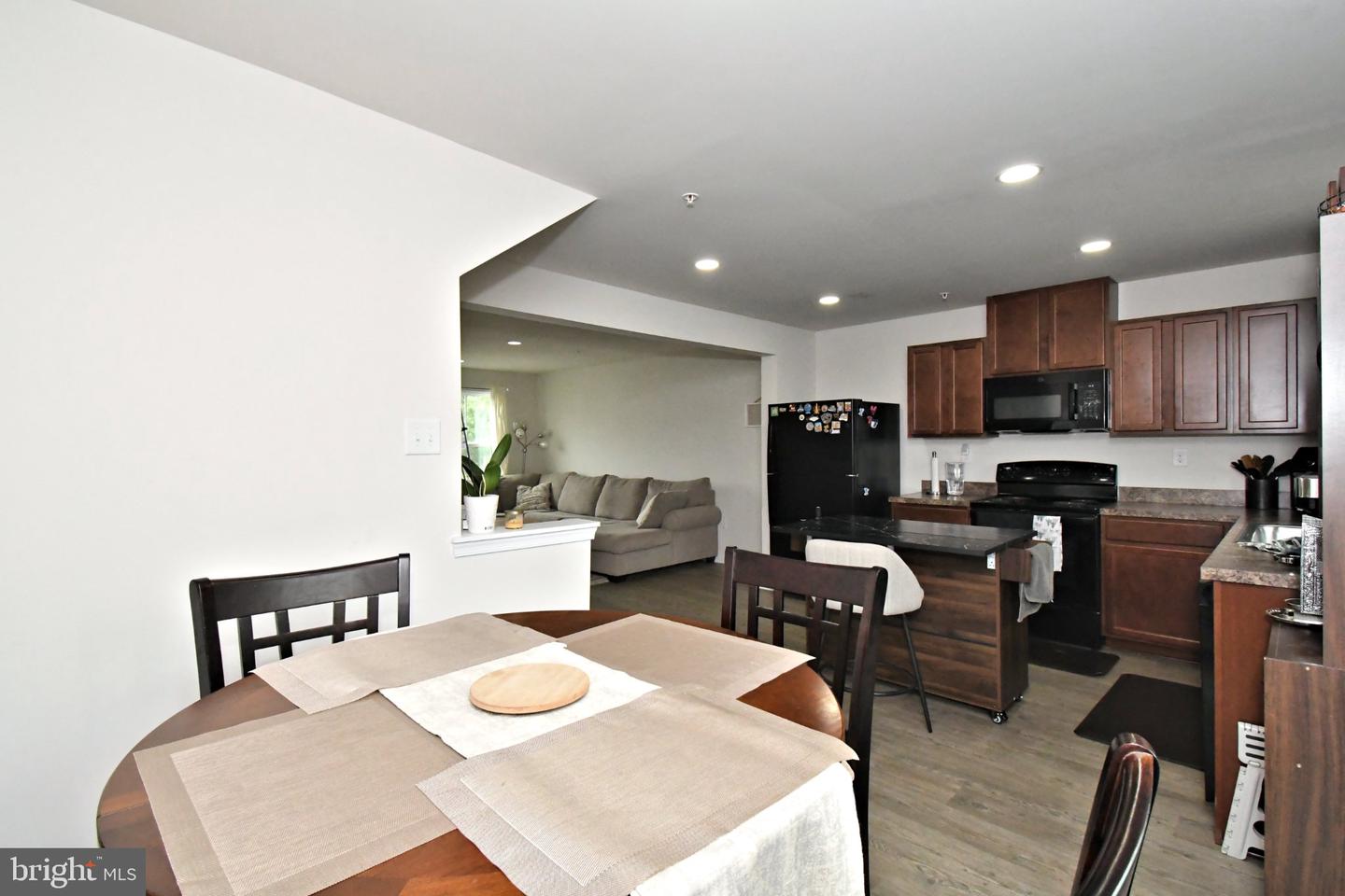 15 Castle Dr Property Photo 19