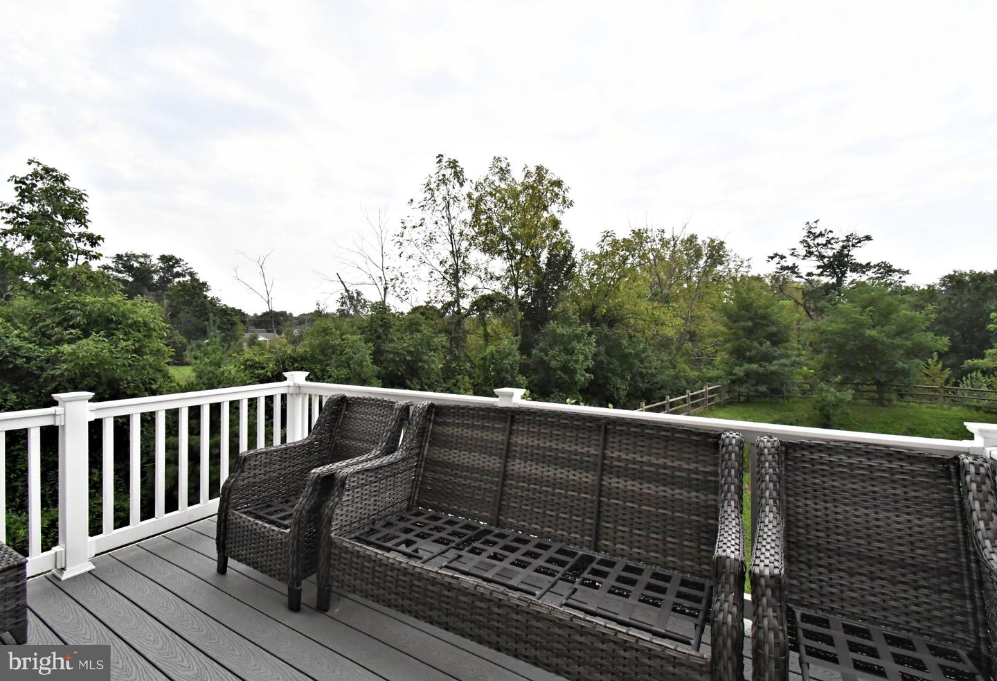 15 Castle Dr Property Photo 48