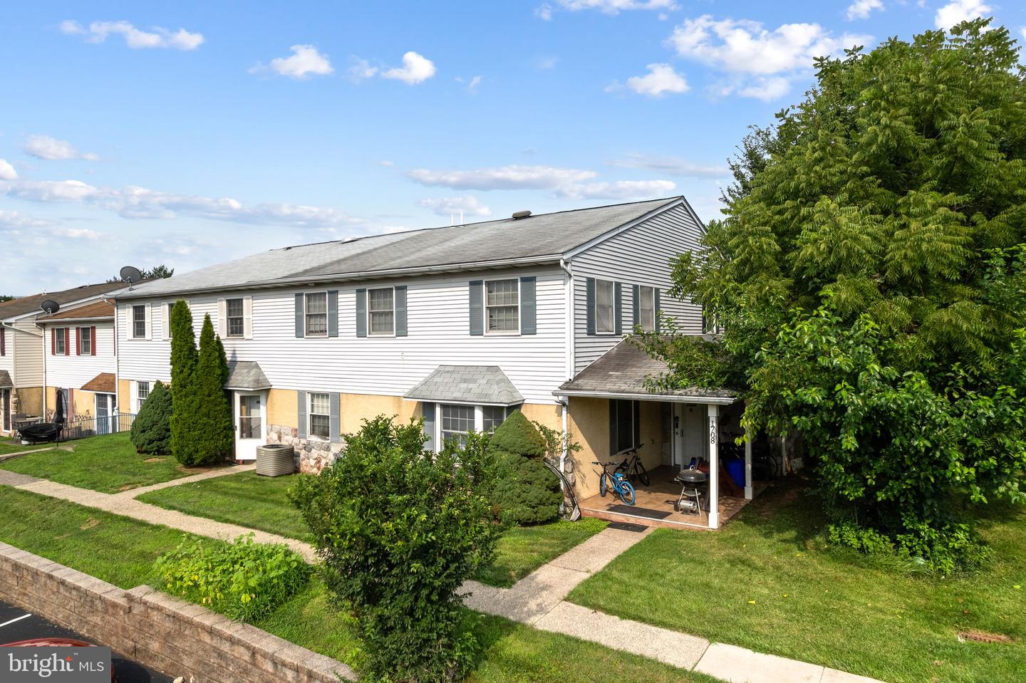 1709 WHITPAIN HLS