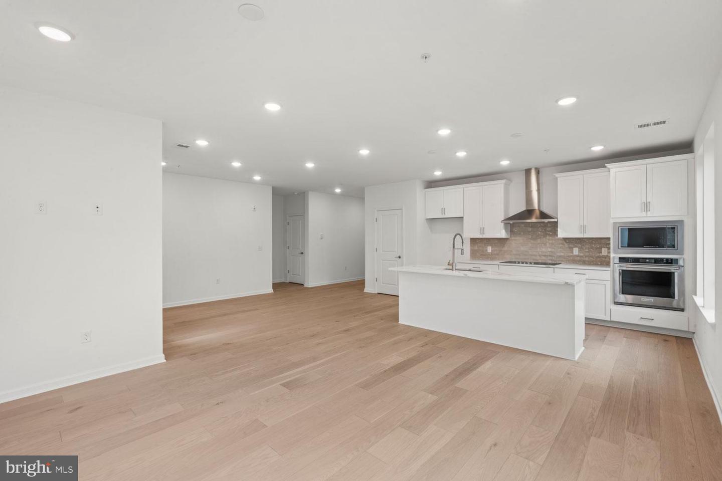 431 Washington St #2113 Lewis Property Photo 8