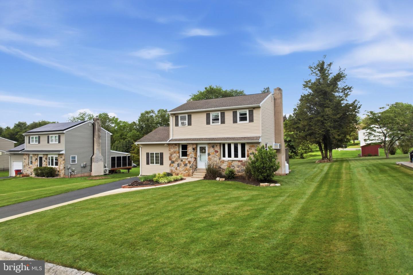 1385 Woodmere Rd Property Photo 4
