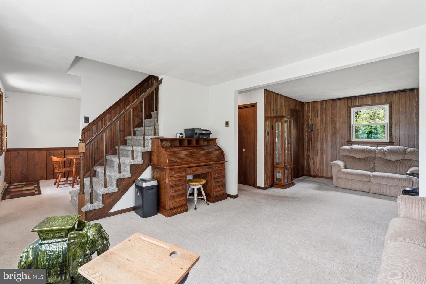 1385 Woodmere Rd Property Photo 8