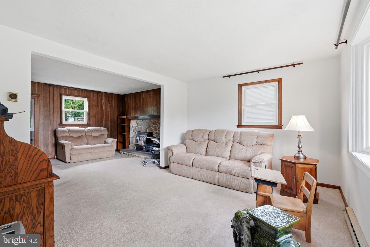 1385 Woodmere Rd Property Photo 9