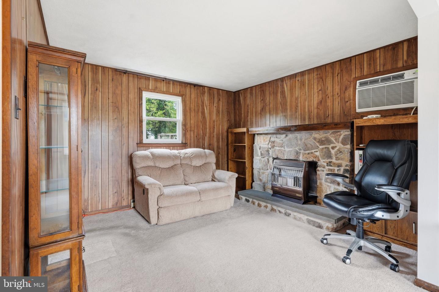 1385 Woodmere Rd Property Photo 12