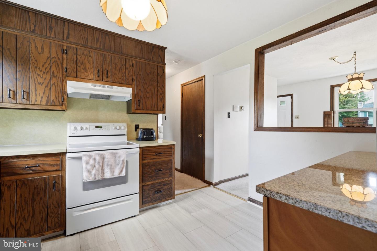1385 Woodmere Rd Property Photo 16