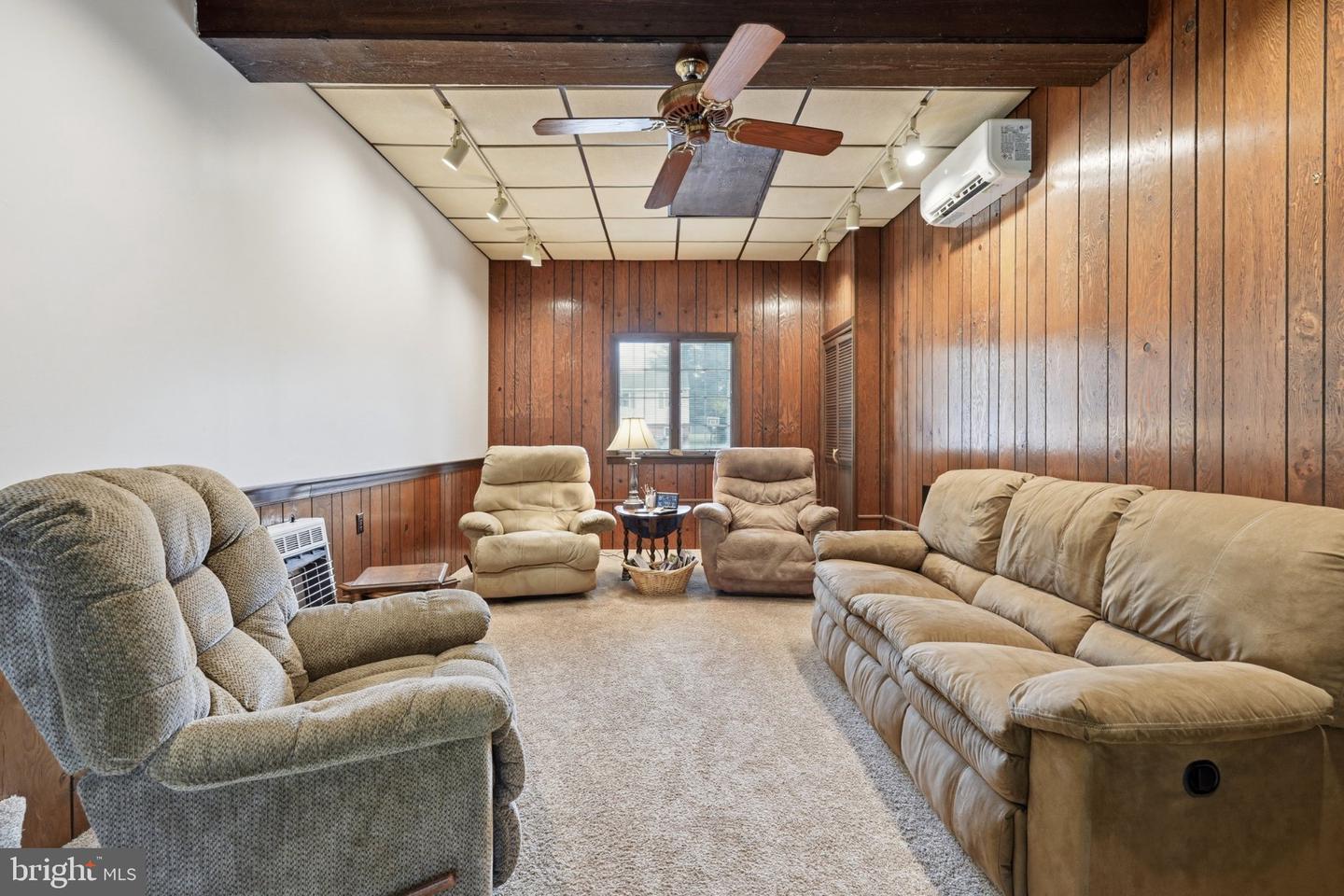 1385 Woodmere Rd Property Photo 23