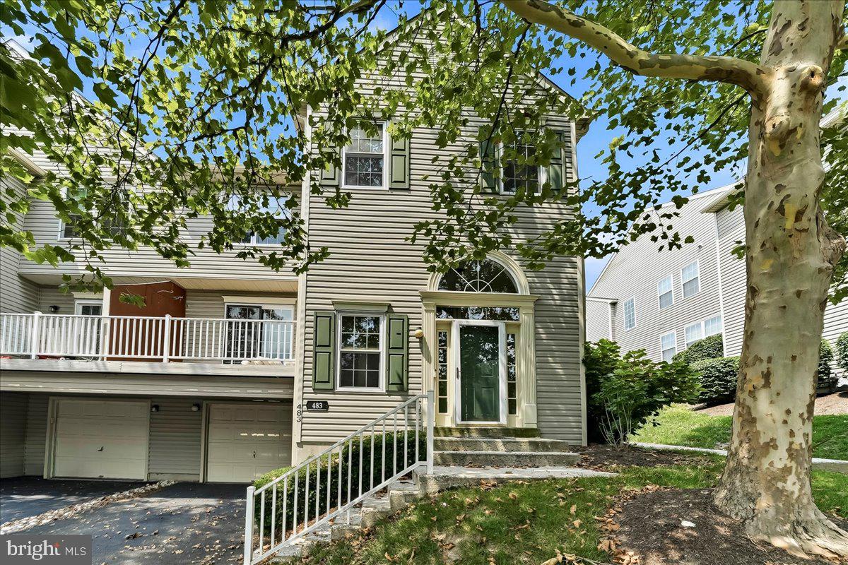 483 Stoneglen St Property Photo 1