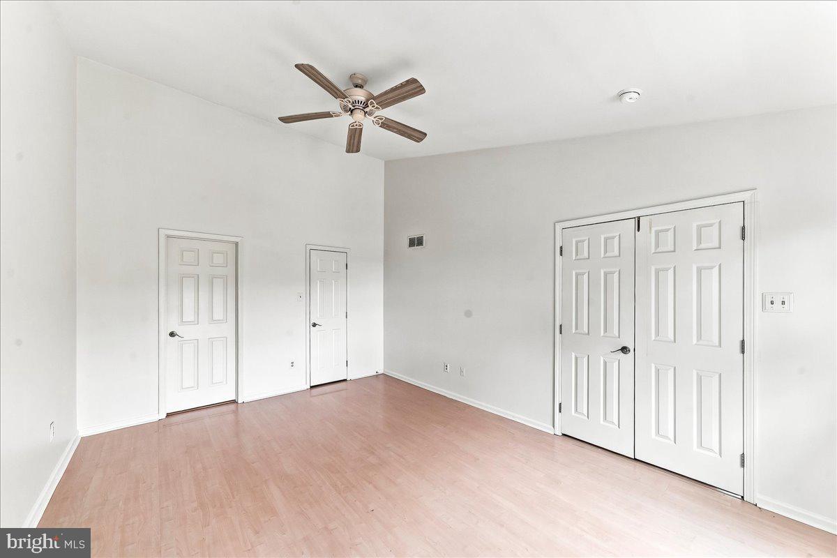 483 Stoneglen St Property Photo 16