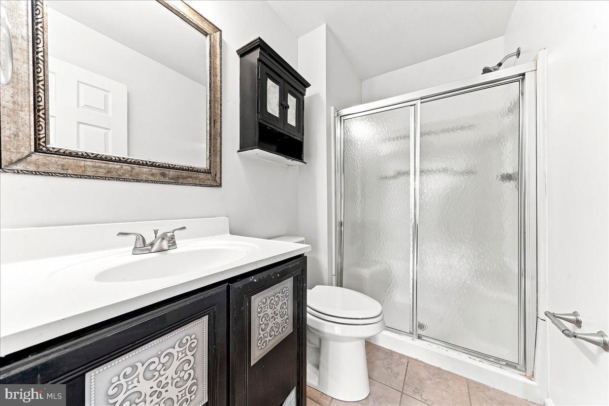 483 Stoneglen St Property Photo 23