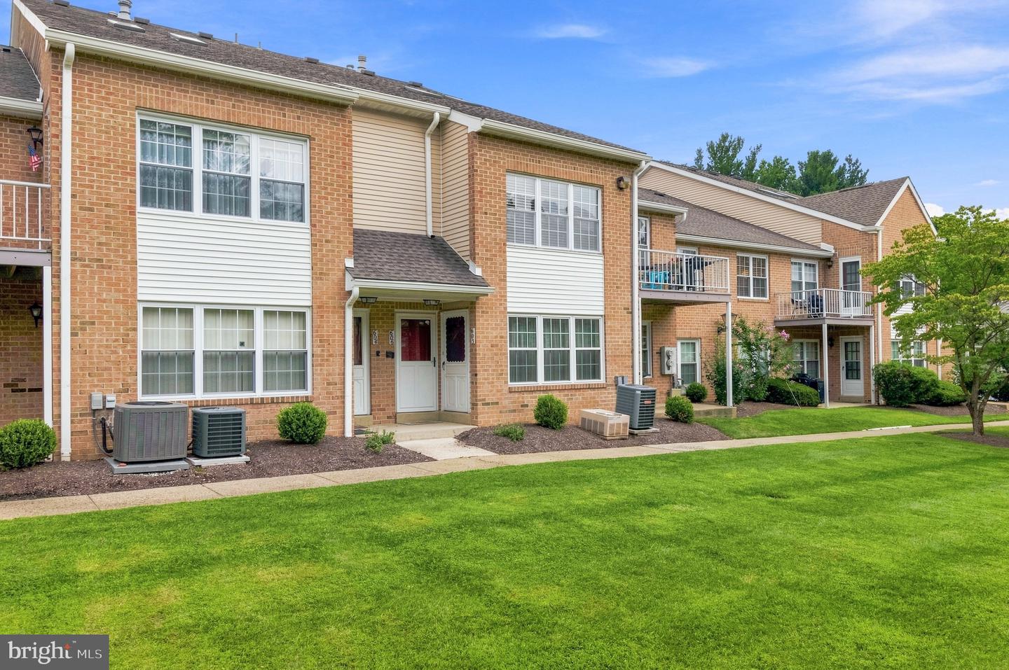 606 VALLEY GLEN RD #CONDO 293 Property Photo 1