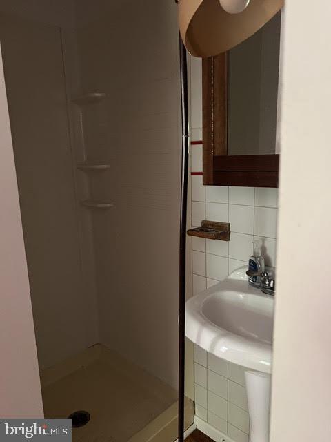315 N Price St Property Photo 8