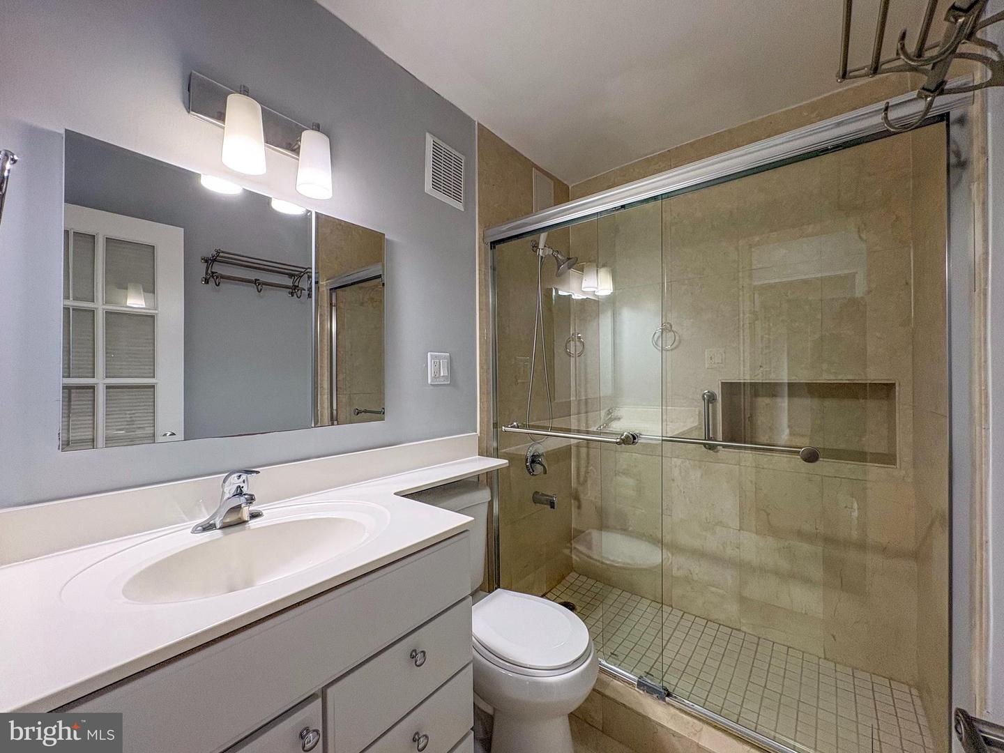 1600 Hagys Ford Rd #6-e Property Photo 9