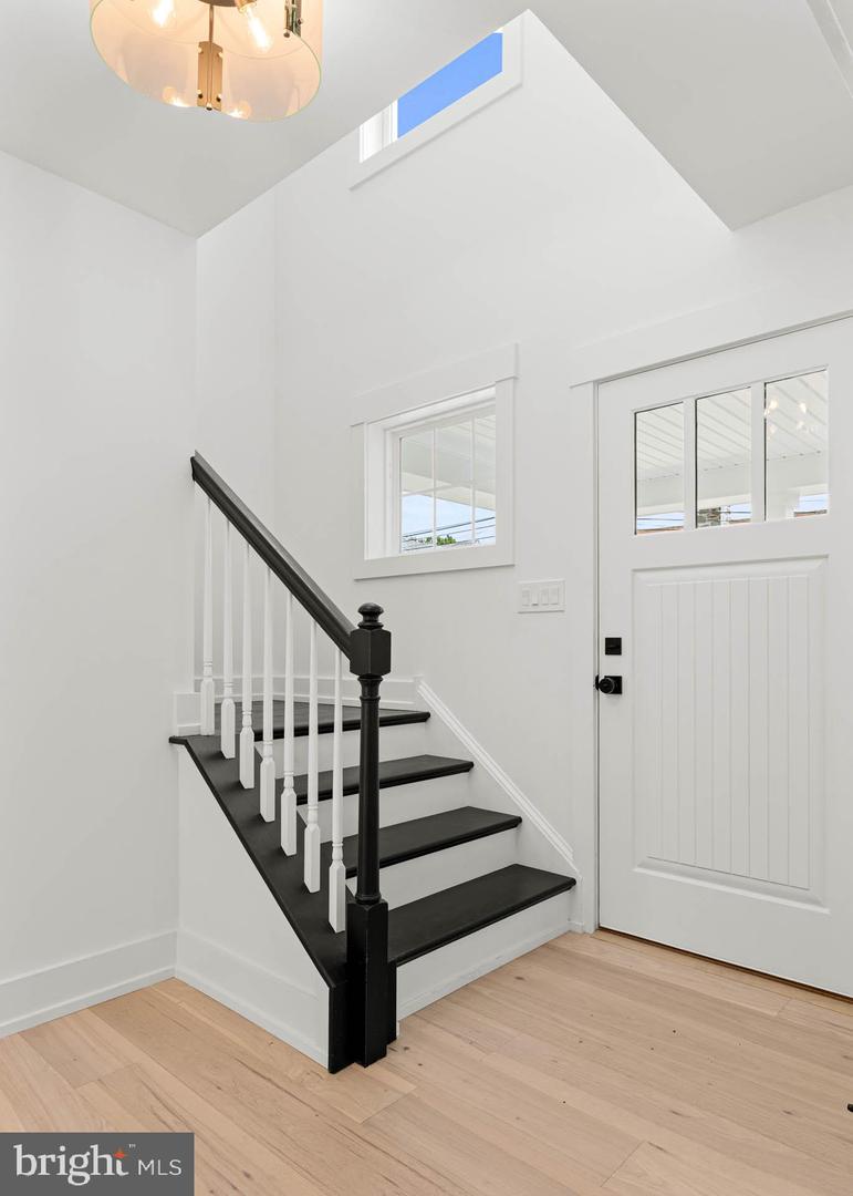 129 Rockland Ave Property Photo 5