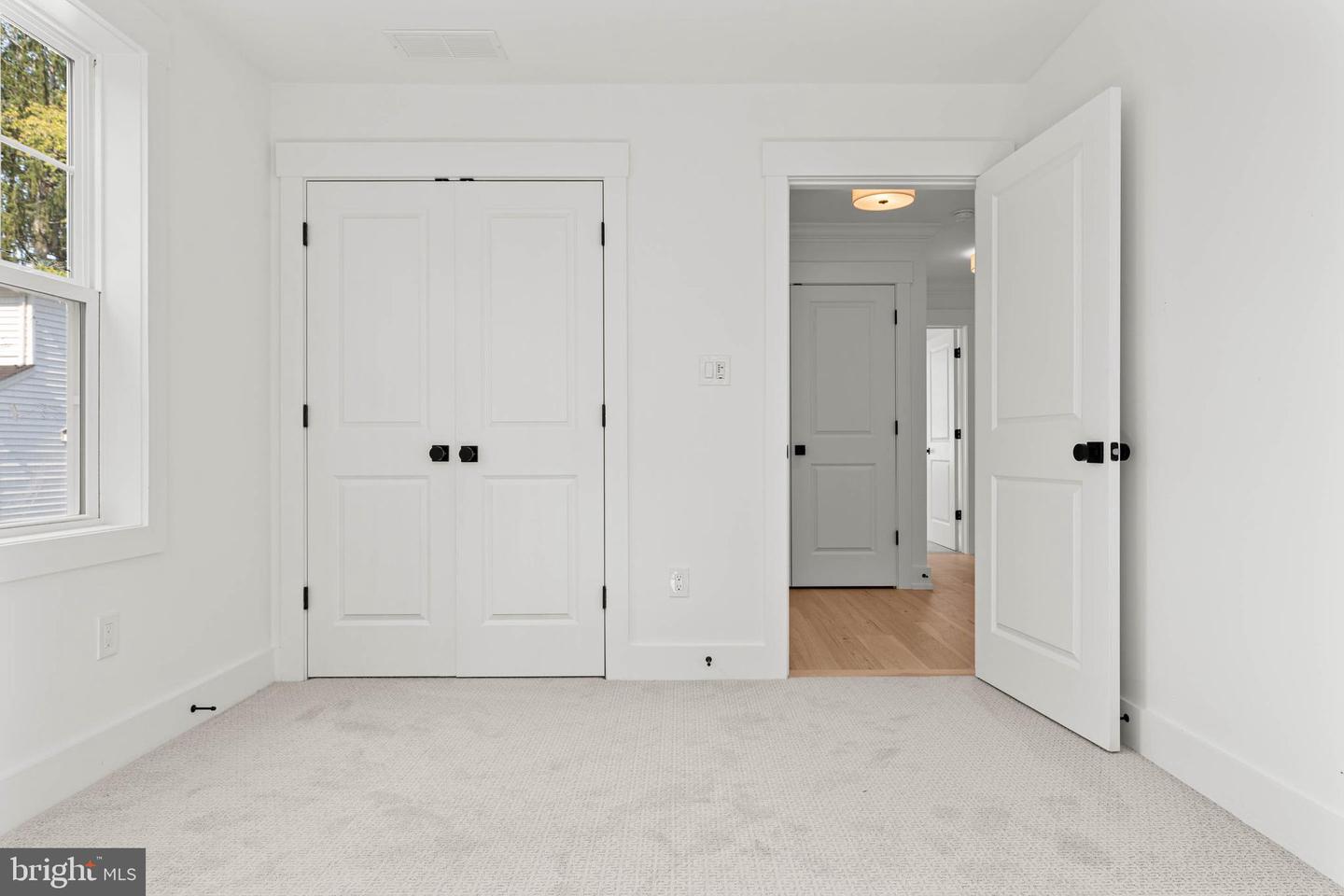 129 Rockland Ave Property Photo 15