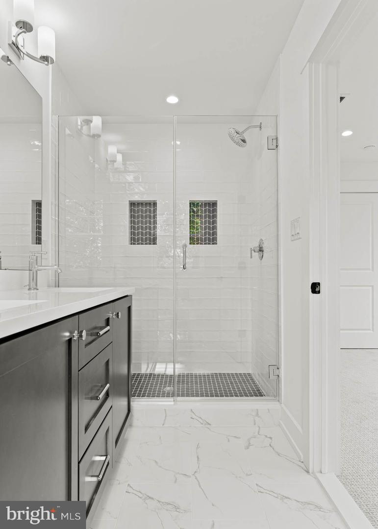 129 Rockland Ave Property Photo 21