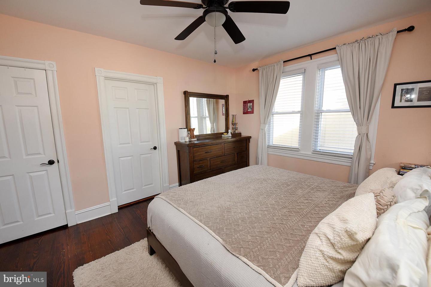 2422 Avondale Ave Property Photo 12