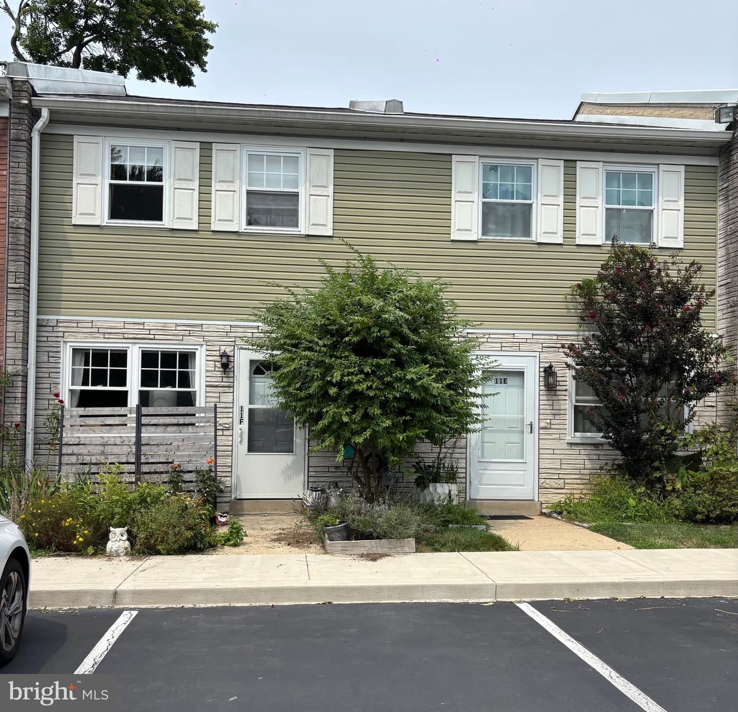 515 N York Rd #11-f Property Photo 1