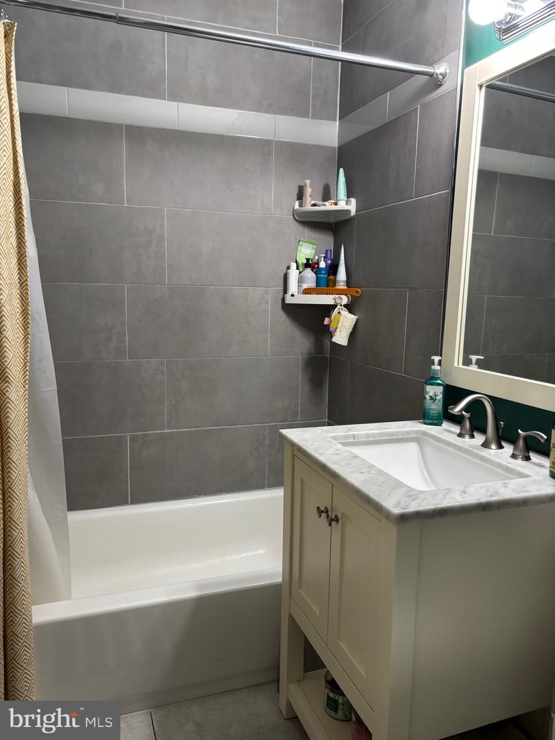 515 N York Rd #11-f Property Photo 19